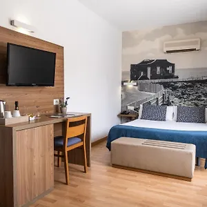 Adonis Plaza מלון
